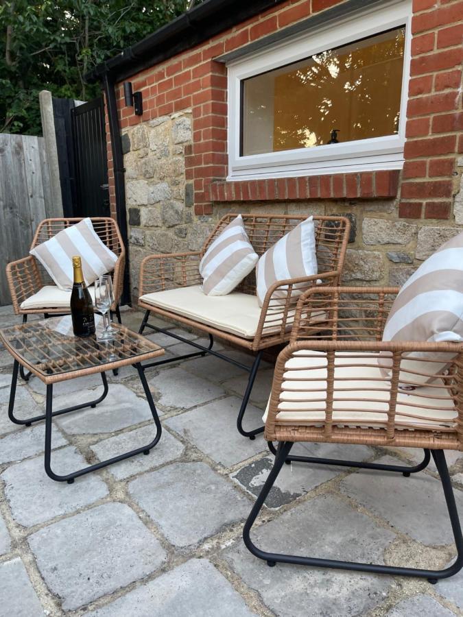 The Lodge Hideaway In Cowes Gurnard Exteriér fotografie
